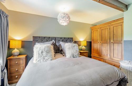 Fourstones Near Bentham House | Holme House