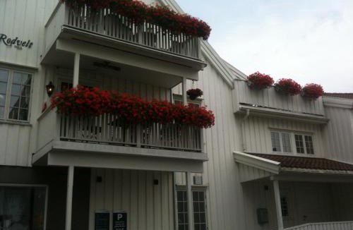 Grimstad House | Holsthuset Losji