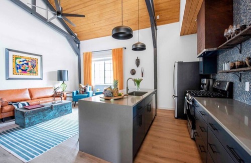 Reynoldstown Apartment | Holy Grail