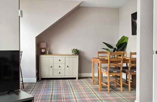 Strone Apartment | Holy Loch View
