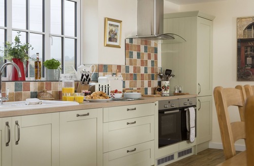 Saint Blazey House | Holywell House (4 Guests) - a spacious house sleeping 4 guests in 2 bedrooms