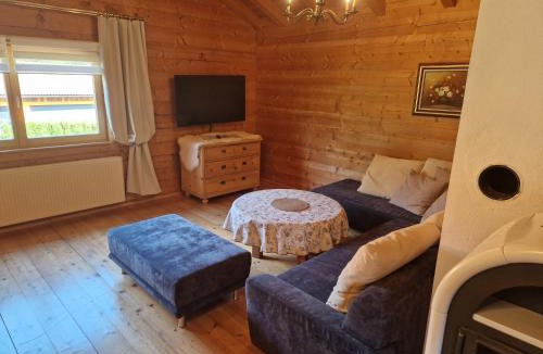 Eging am See Apartment | Holzkastl