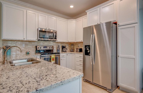 Marathon House | 🌸Home(#3) BIKINI👙 BOTTOM (Partial View Property-approximately 200 ft from private beach entrance🌸