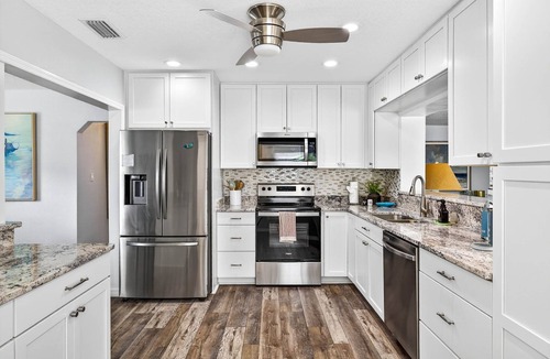 Tampa House | Home 3BR 2BA in Tampa-Saltwater Heated Pool-5min airport-5min Raymond James Stad