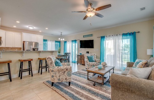 Marathon House | 🌸Home(#5) “AFTER DUNE🍹DELIGHT”(-approximately 50 ft from Private beach entrance)🌸