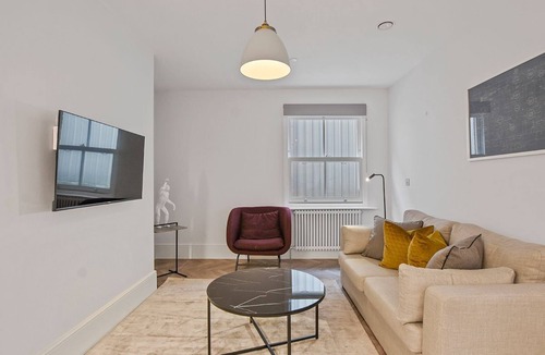 Reading City Centre Apartment | Home Away From Home 2 Bedroom 2 Bathroom Reading