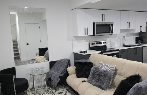 Northeast Edmonton House | HOME AWAY FROM HOME. 7min or less radius to all amenities and downtown Edmonton