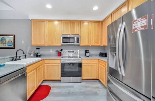 West Kissimmee Condo | Home away from home-family sized condo. Just 7 miles from Walt Disney World!