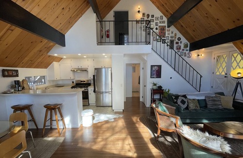 Running Springs House | Home Away from Home! Beautiful & peaceful getaway!
