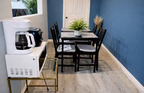 McKenzie Towne Apartment | Home Basement, Friendly Family