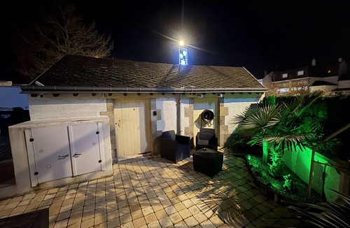 Barriere Saint Marc Apartment | HOME & CARE
