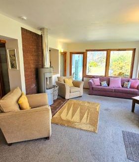 South Galson House | Home Comforts in Peaceful 2 Acres