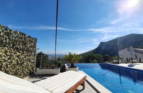 Klis Villa | Home DESPACITO - Klis, Split, private heated pool