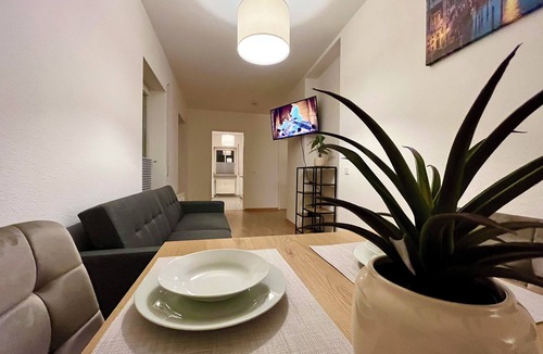 Plagwitz Apartment | Home feeling in Leipzig Lindenau incl. parking space