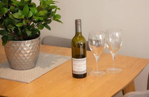 Edgeware Apartment | Home from home Central City Apartment