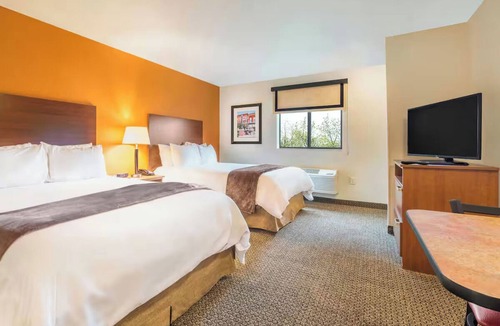 Rock Springs Hotel | Home-Like Lodging Near Rock Springs Sports Complex