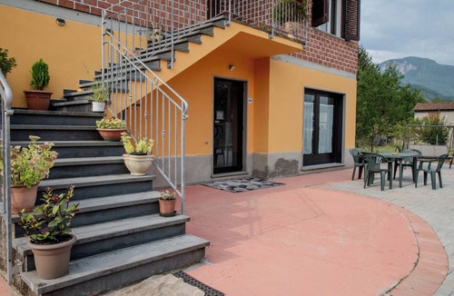 Ghivizzano House | Home Mate
