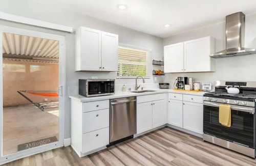 San Bernardino House | Home near Casino/NosCenter/Hospital/Glen Helen!