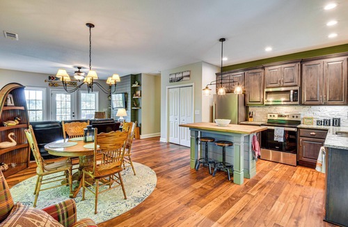 Toccoa Cottage | Home on Lake Hartwell! Dock, Decks & Endless Fun