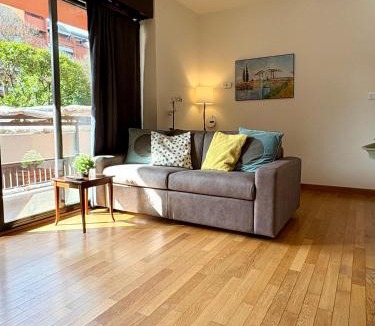 Milano 3 Apartment | Home & Pet - Ponte