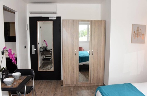 Langon Hotel | Home Place