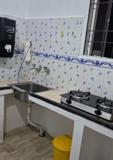 Kodambakkam Apartment | Home Stay A6