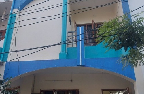 Indore House | Home Stay with Sanjeev: 2-bedroom house in enchanting Indore with AC, WiFi