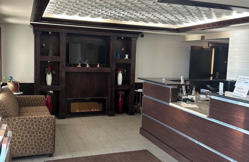 Thief River Falls Hotel | Home Suites