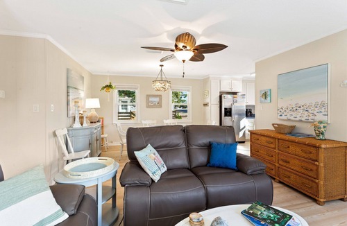 Colington House | Home Sweet Helga: Beach & Sound Access