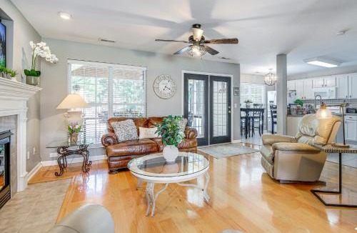 Ashley Oaks House | Home Sweet Home' w/Private Pool + Patio!