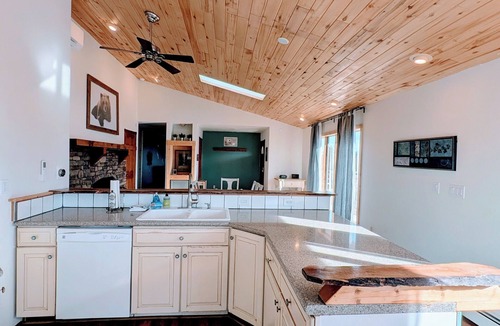 Salida House | Home w/Hot Tub near Salida and Monarch Mtn!