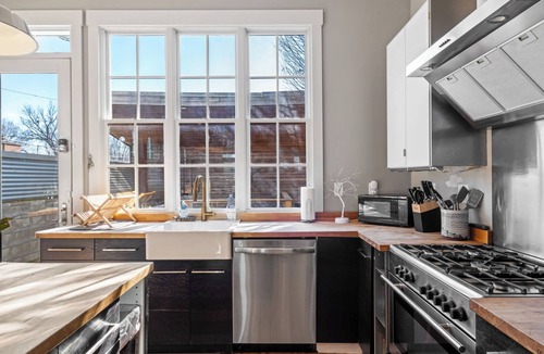 Phoenix Hill Apartment | Home w/Theater | Thunder Over Lou Fireworks Views