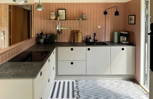 Fjellerup Strand House | Home with large plot near family-friendly beach