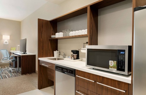 Menomonee Falls Hotel | Home2 Suites by Hilton Menomonee Falls Milwaukee