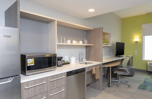 West Newton Hotel | Home2 Suites by Hilton Indianapolis Airport