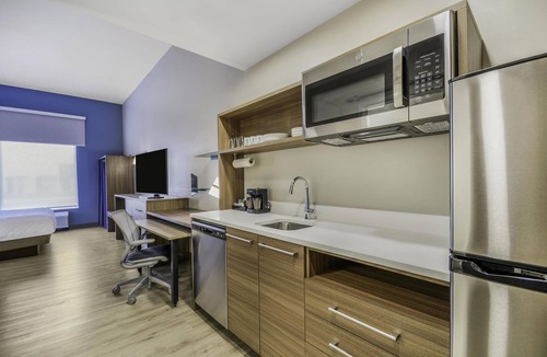 Oakley Hotel | Home2 Suites By Hilton Cincinnati Midtown Oakley
