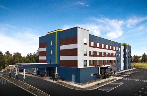 Larkspur Hotel | Home2 Suites By Hilton Bend, Or