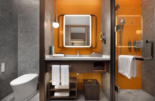 Guangzhou Science City Hotel | Home2 Suites by Hilton Guangzhou Huangpu Science City Free shuttle buses are provided during the Canton Fair
