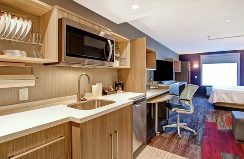 Southwest Edmonton Hotel | Home2 Suites by Hilton Edmonton South