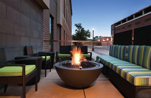 Historic Downtown La Crosse Hotel | Home2 Suites By Hilton La Crosse