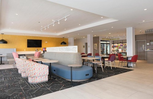 Lima Hotel | Home2 Suites By Hilton Lima