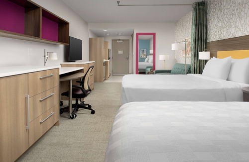 Lake Eola Heights Hotel | Home2 Suites by Hilton Orlando Downtown