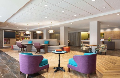 West Allis Hotel | Home2 Suites By Hilton Milwaukee West