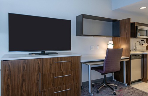 Jasper Place Hotel | Home2 Suites by Hilton West Edmonton, Alberta, Canada