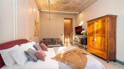 Historic Center Hotel | Homeby, Cinisca Suites