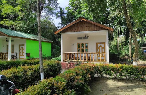 Barangabari Cottage | Homecation Samaina Cottage