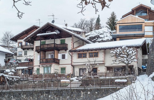 Siusi Apartment | Homely Apartment “Euringer Villa Erna” with Mountain View