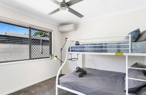 Broadbeach Waters House | Homely Getaways in Broadbeach Waters - 20% OFF