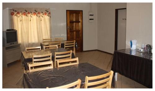 Lephalale House | Homely room in peaceful and comfortable old farmhouse