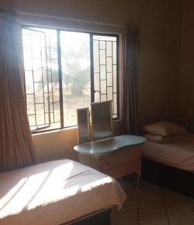 Lephalale House | Homely room in peaceful and comfortable old farmhouse